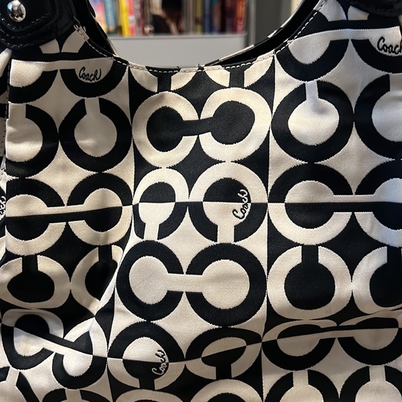 Coach Maggie Shoulder Bag - Picture 5 of 9